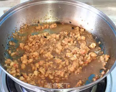 Make Onion shrimp sauce and wheat noodles step 12