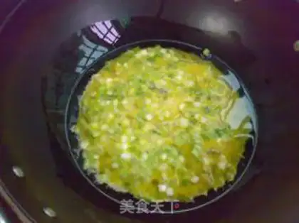 Make Onions for fried eggs step 4