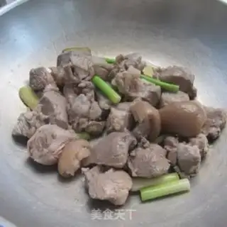 Make The mushroom stew step 4