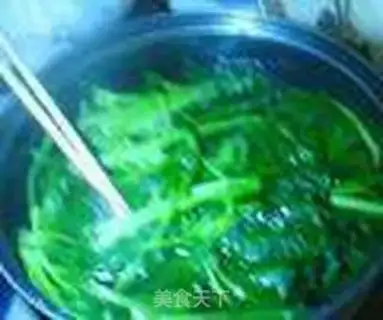 Make Onion spinach roll step 1