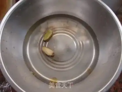 Make Chicken, chicken and bamboo soup step 2