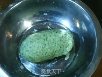 Make Onion spinach roll step 3