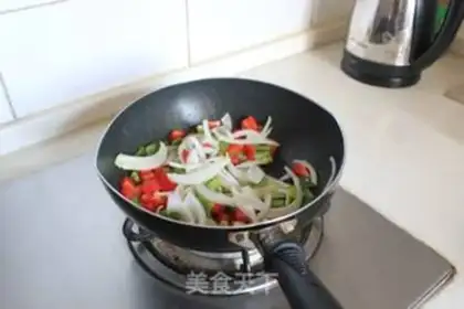 Make A bacon pizza with pasta step 19
