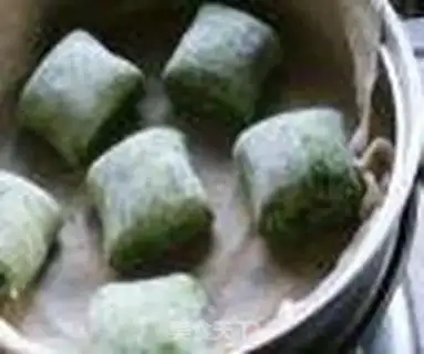Make Onion spinach roll step 10