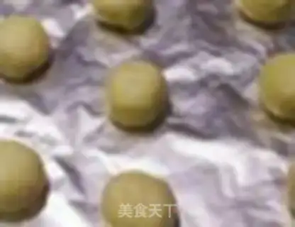 Make Cute pig intestines step 11