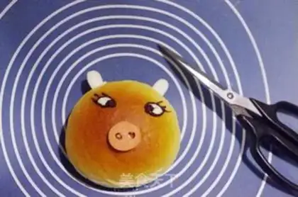 Make Cute pig intestines step 17