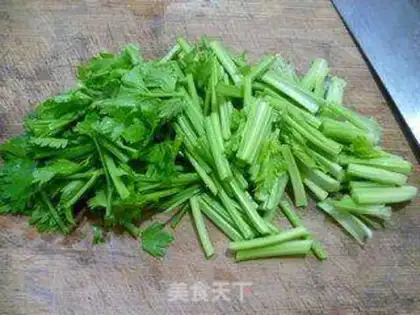 Make Soy tofu, dry and fried parsley step 3