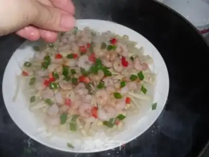 Make Gold needle fan steamed shrimp step 9