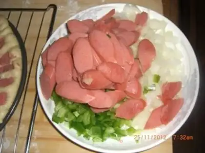 Make Sausage pizza step 2