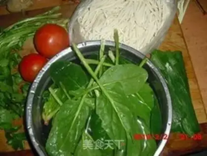 Make Tomato chicken noodles step 0