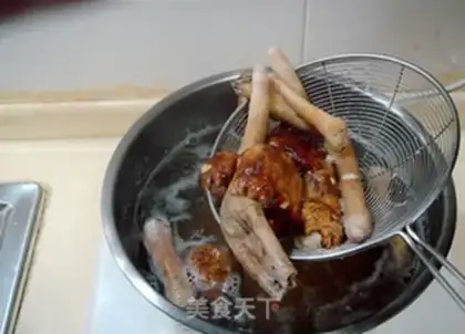 Make Puffy rooster step 1