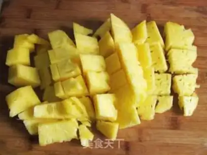 Make Sweet pineapple sauce step 1
