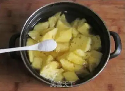 Make Sweet pineapple sauce step 2