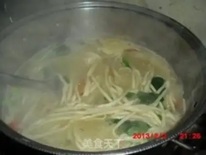 Make Tomato chicken noodles step 5