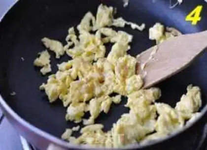 Make Egg fried rice step 3