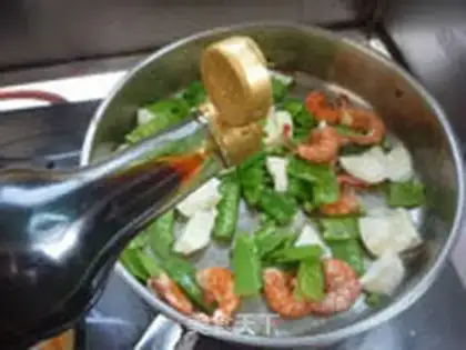 Make Dutch soy shrimp step 8