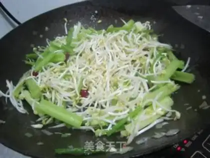 Make ♪ Dry, fried, celery ♪ step 4