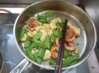 Make Dutch soy shrimp step 11