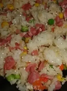 Make Yangzhou fried rice step 7