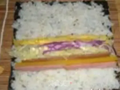 Make Tuna sushi step 13