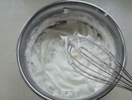 Make Strawberry mousse cake step 2