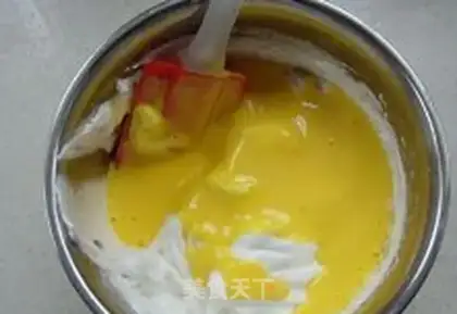 Make Strawberry mousse cake step 4