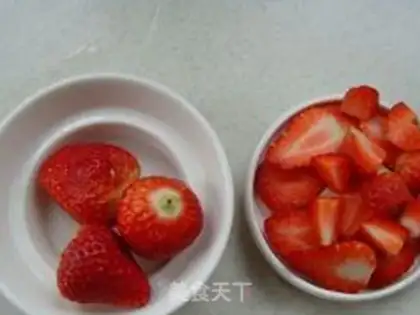 Make Strawberry mousse cake step 8