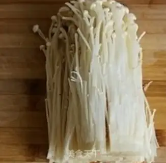 Make Golden fungus fried eggs step 0