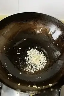 Make Golden fungus fried eggs step 7