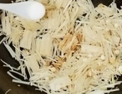 Make Golden fungus fried eggs step 10