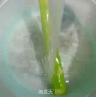 Make Fruit sandwich step 1