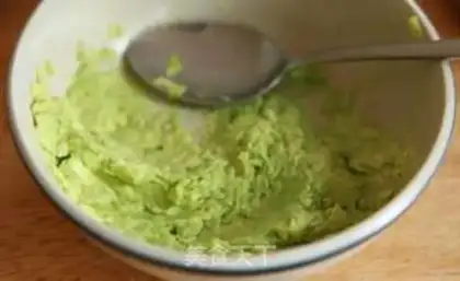 Make Creams of butter swallow fish eggs step 3