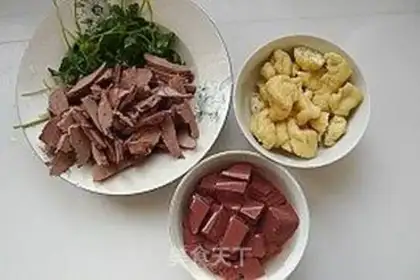 Make Duck blood fan soup step 1
