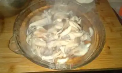 Make Pelican mushrooms step 1