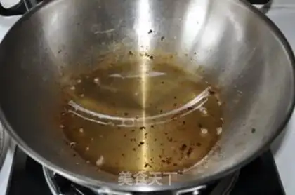 Make Two peppers and five flowers step 4