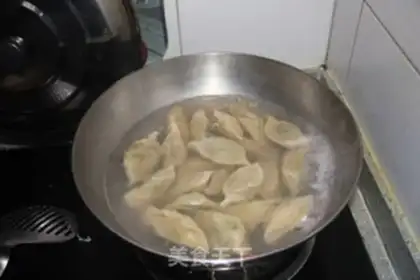 Make Three fresh dumplings step 20