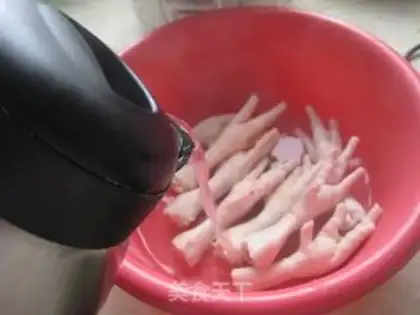 Make Chicken claws with spicy sauce step 2
