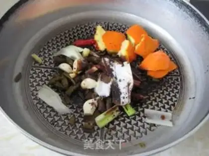 Make Chicken claws with spicy sauce step 4