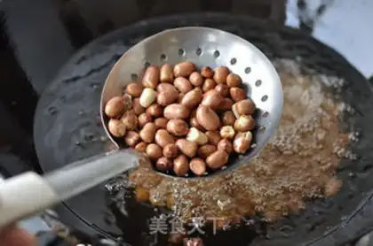Make Old vinegar peanuts step 2