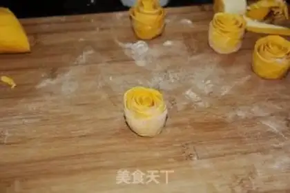Make Yellow rose bun step 6