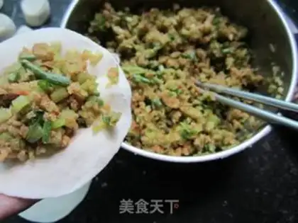 Make Fried pig oil dumplings step 3
