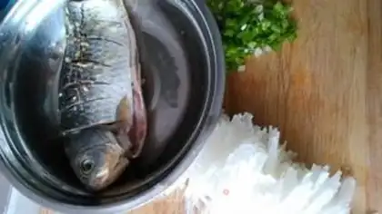 Make The radish fish soup step 0