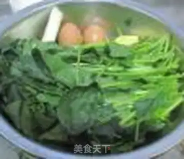 Make Eggcake and spinach step 0
