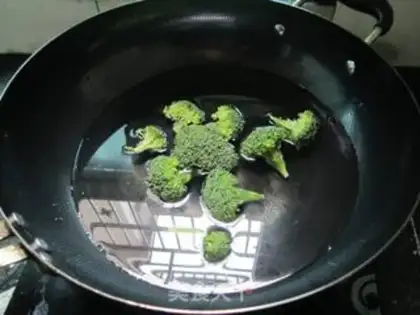 Make Juicy broccoli step 1