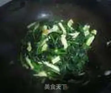 Make Eggcake and spinach step 8