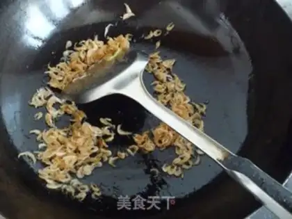 Make An egg box with a pickle step 3