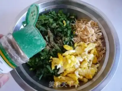 Make An egg box with a pickle step 4