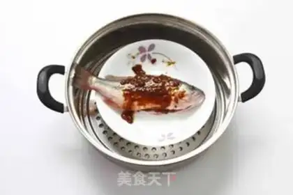 Make Soybeans steam fish step 1