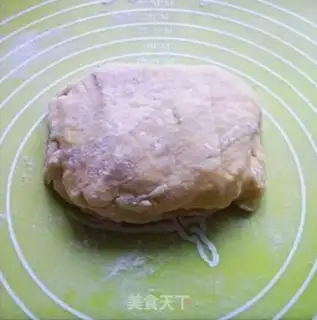 Make A peanut egg cookie step 3