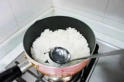 Make Gold egg fried rice step 6